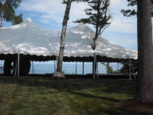 Rent white wedding tent in Milwaukee